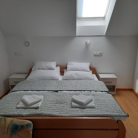 Apartma Smid Apartamento Škofja Loka Exterior foto